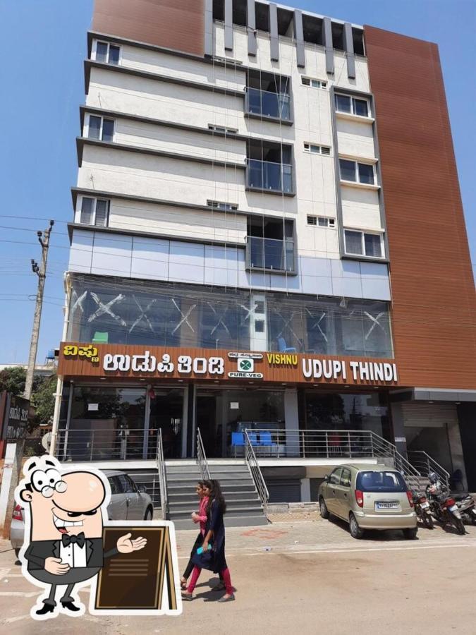 Udupi Regency Hotell Hassan Exteriör bild