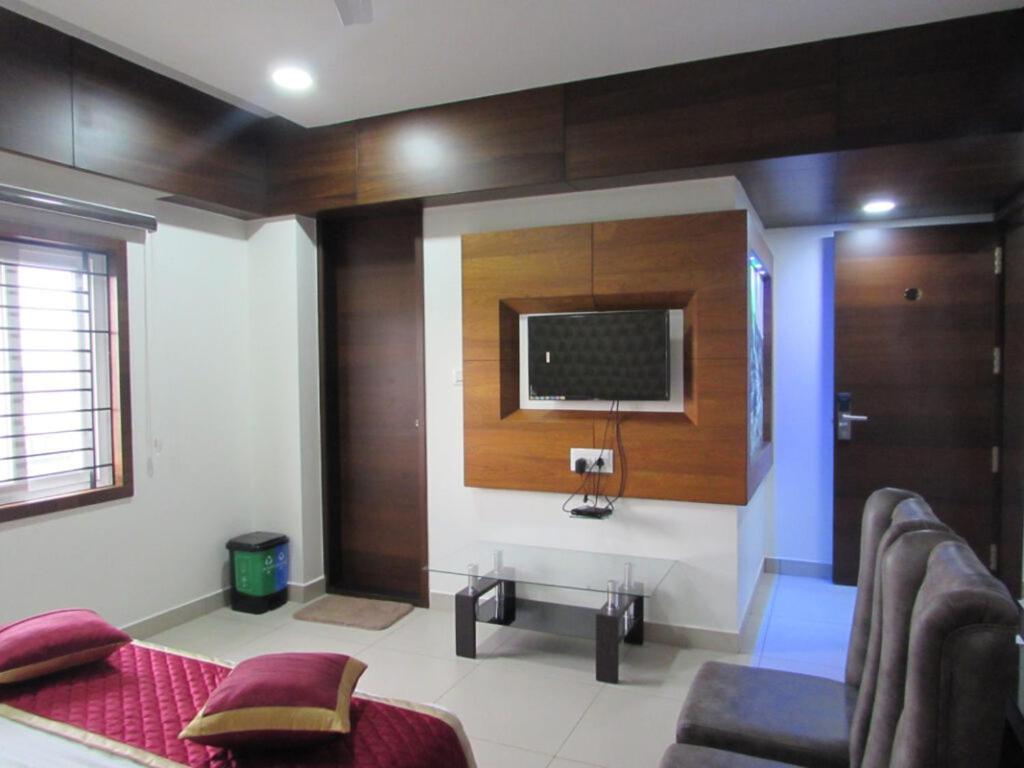 Udupi Regency Hotell Hassan Exteriör bild